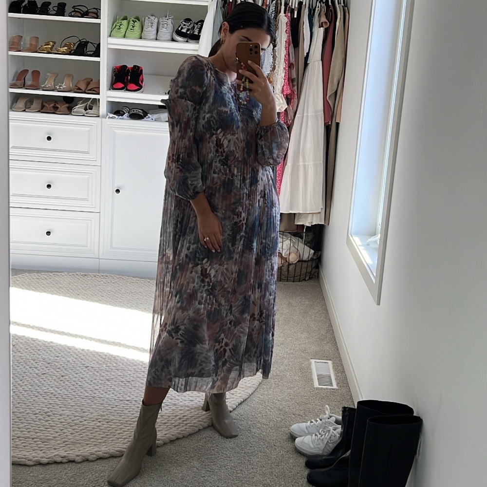 BRAND NEW ARITZIA DRESS